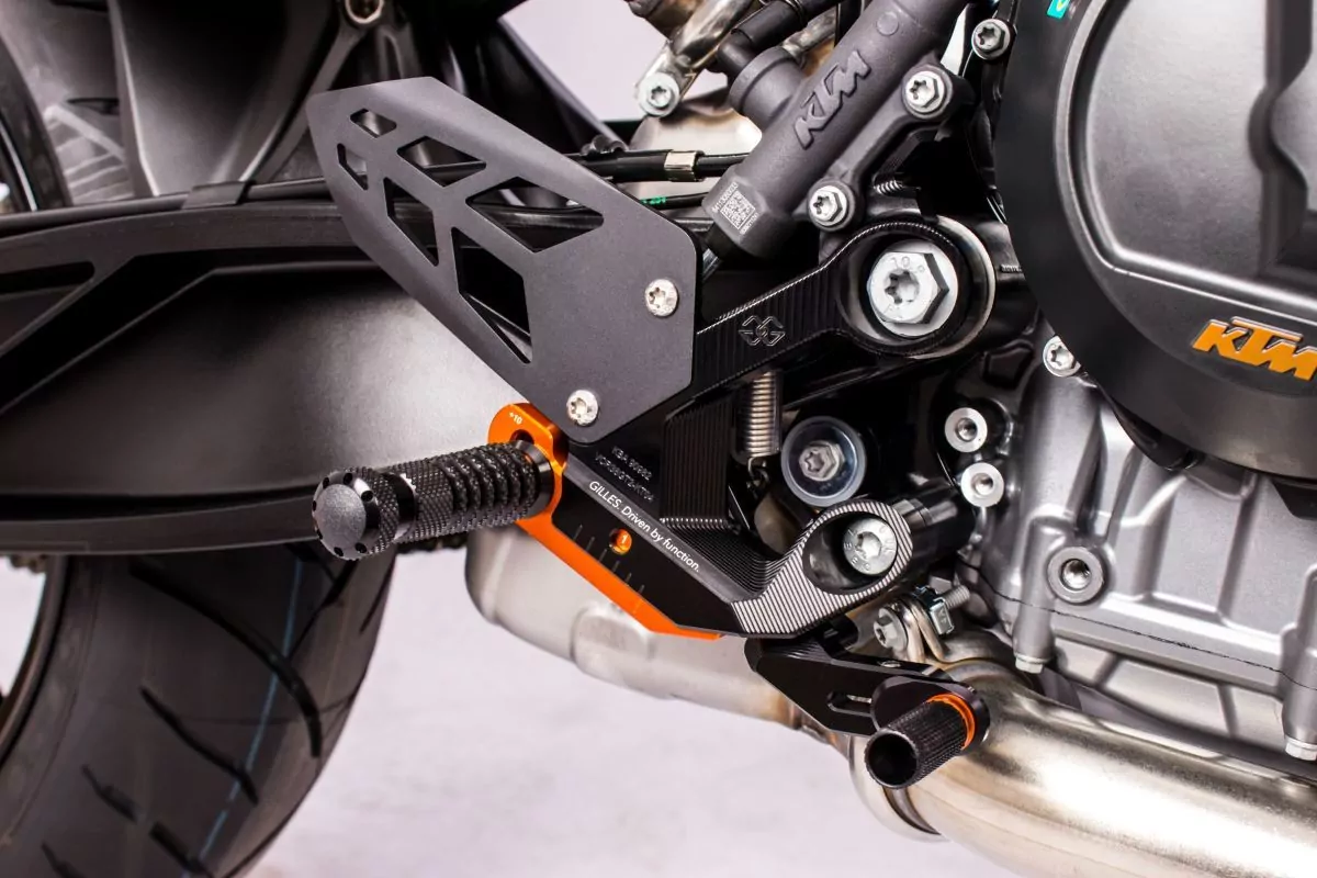GILLES VCR Fußrastenanlage für KTM 790 Duke 2018-