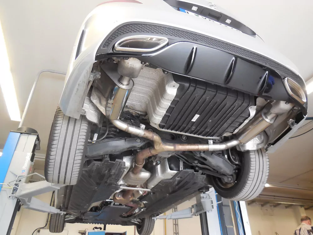 Mercedes C-Klasse 205 Limousine/ T-Modell/ Cabrio/ Coupe  Endschalldämpfer rechts/links mit Endrohrtulpen