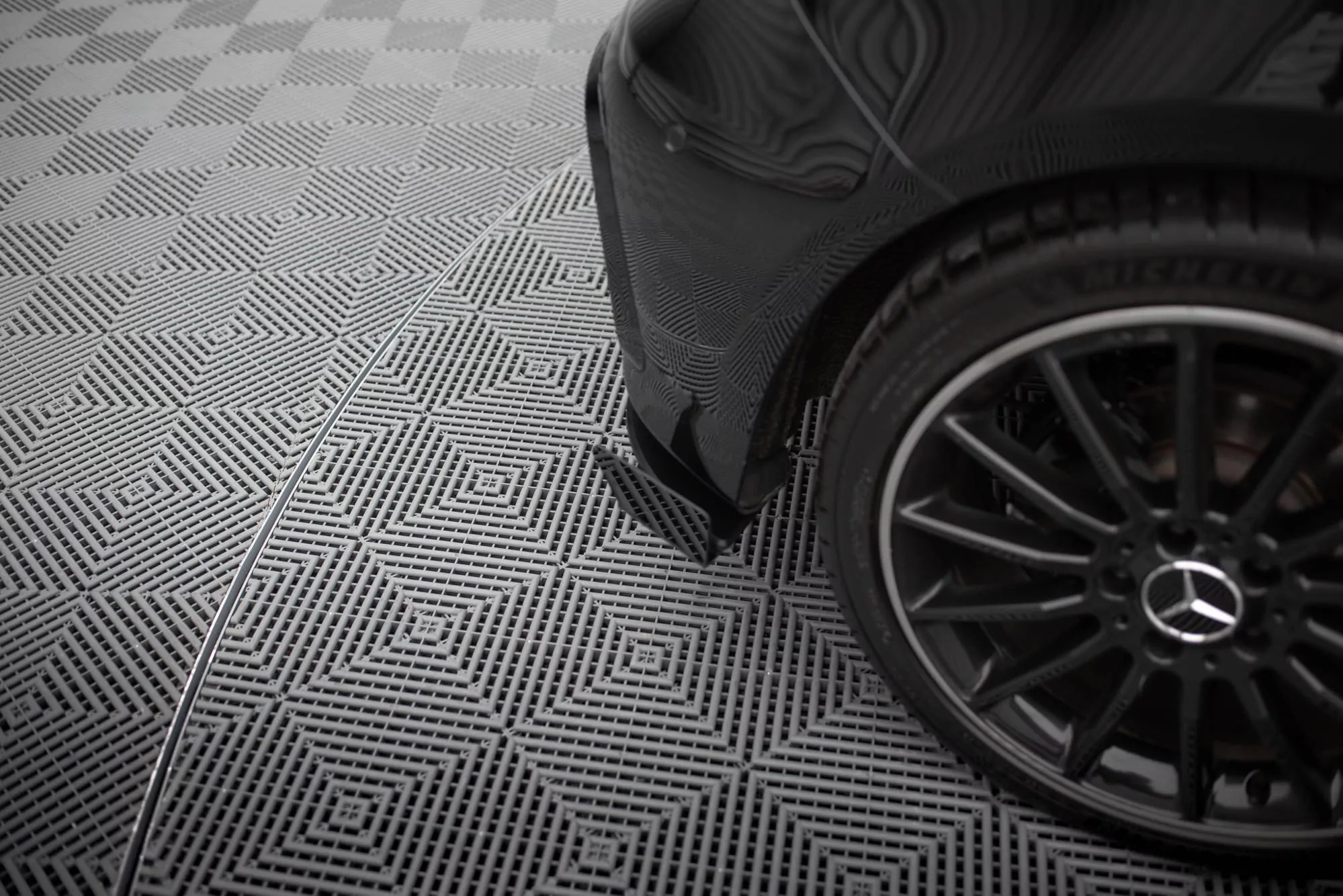 Hintere Seiten Flaps Für Mercedes-Benz A AMG-Line W176 Facelift Schwarz Hochglanz