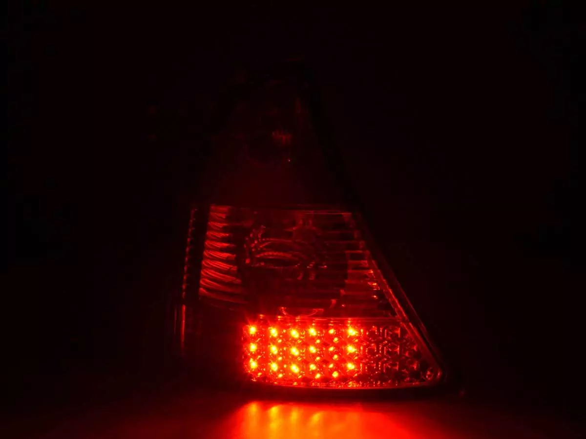 LED Rückleuchten Set Renault Clio Typ B Bj. 01-04 chrom