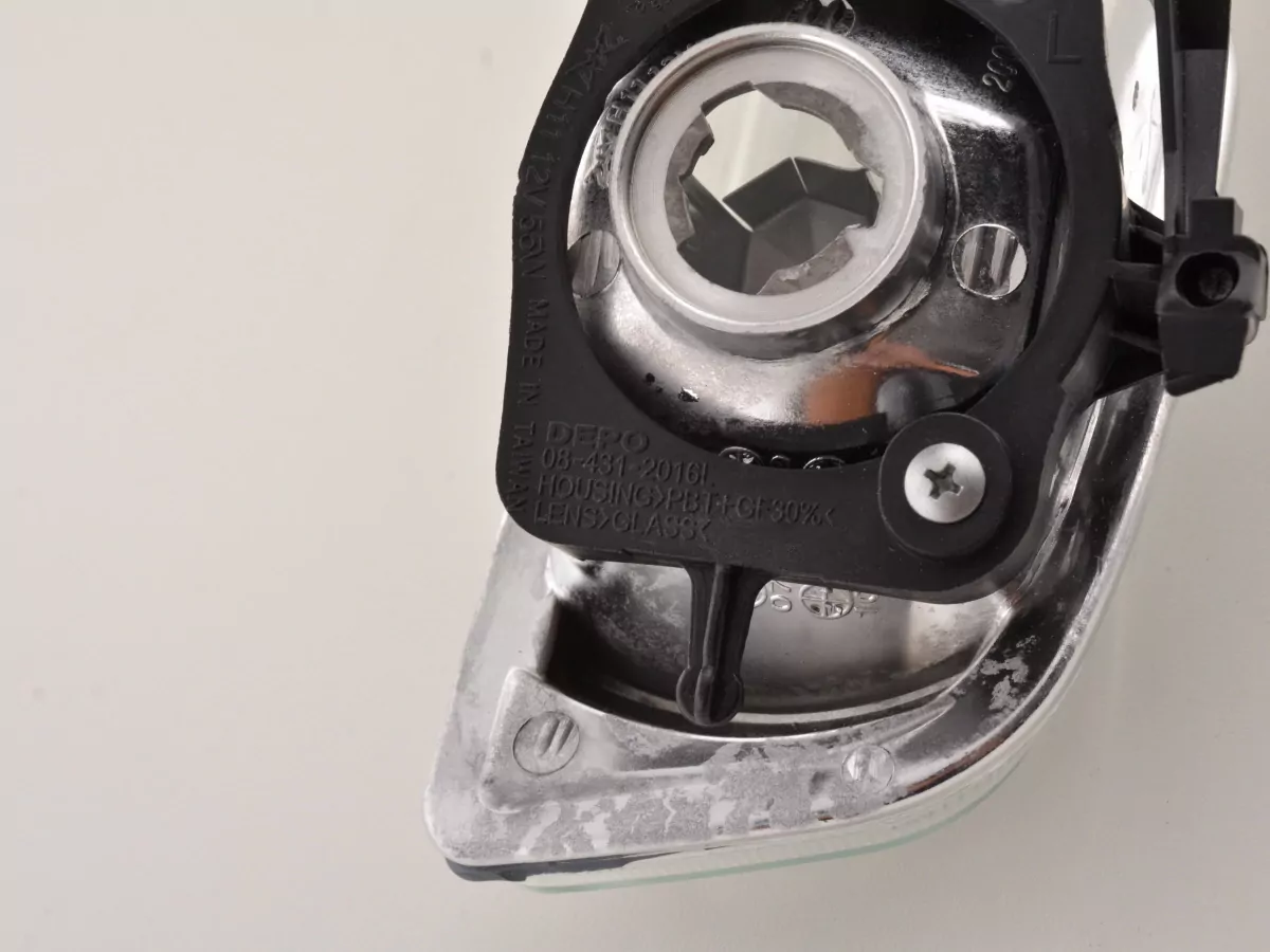 Verschleißteile Nebelscheinwerfer links Ford Focus Bj. 02