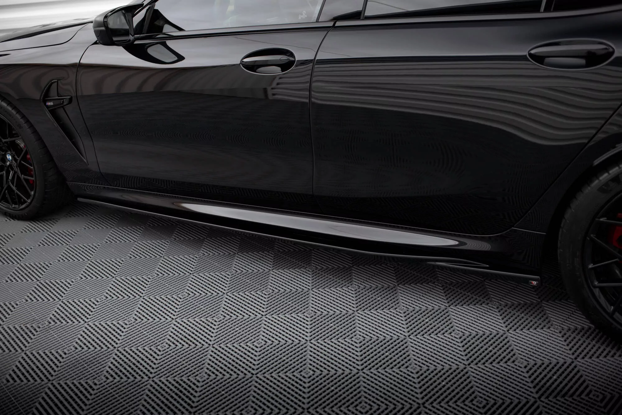 Seitenschweller Ansatz Für V.2 Für BMW M8 Gran Coupe F93 / 8 Gran Coupe M-Paket G16 Schwarz Hochglanz