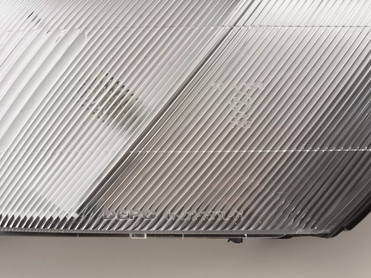 Verschleißteile Frontblinker links Toyota Avensis (T25)