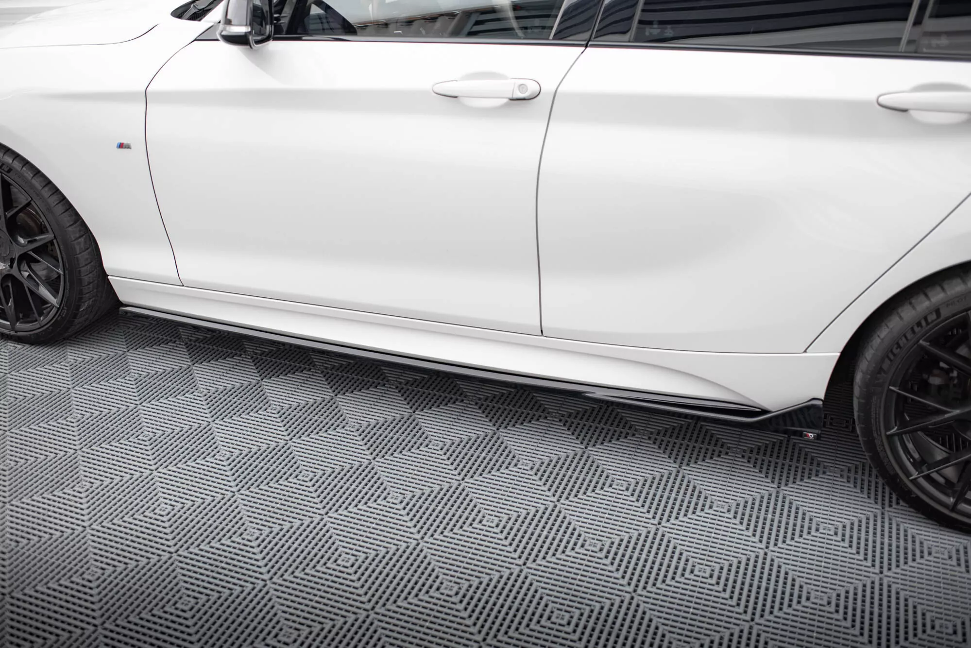 Seitenschweller Ansatz Für V.3 Für CSL Look BMW 1er M-Paket / M140i F20 Facelift Schwarz Hochglanz