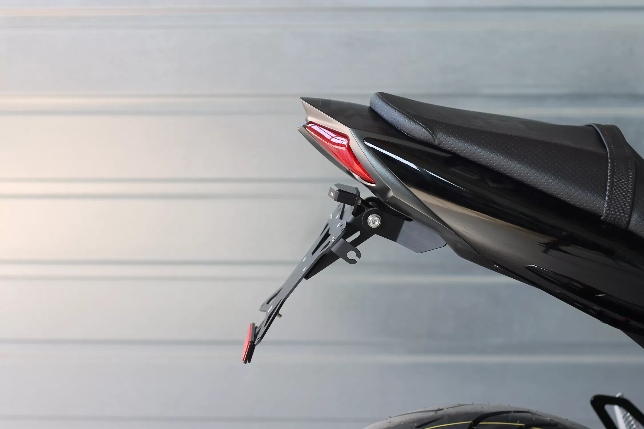 MG Biketec Kennzeichenhalter für Suzuki SV 650 ab 2017-2020