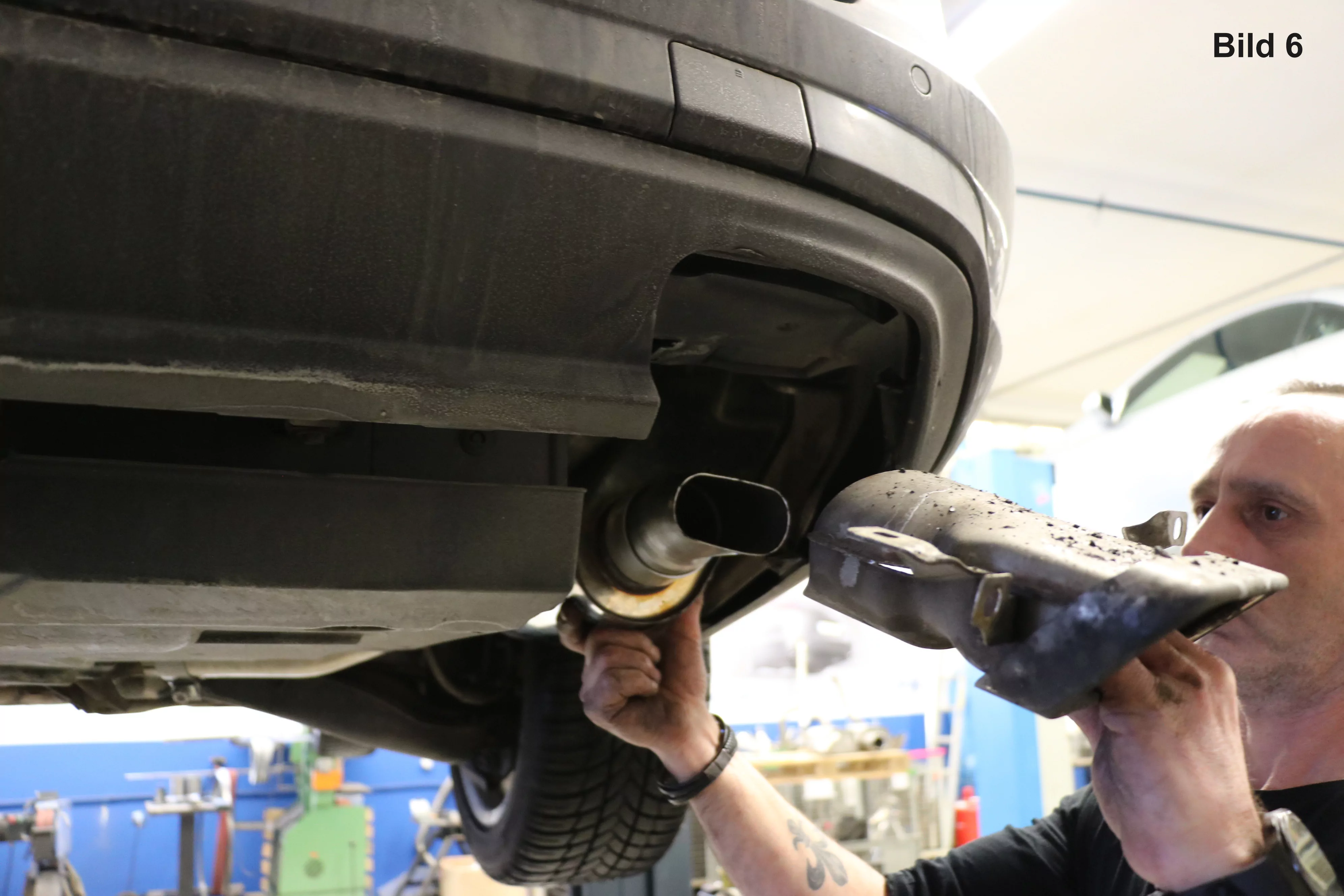 Mercedes E-Klasse W212 mit AMG Paket Endschalldämpfer rechts/links für Fahrzeuge mit originalen Endrohrblenden in der Stoßstange- Austritt im originalen Endrohr