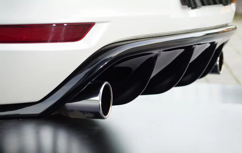 Rieger Heckeinsatz glanz schwarz für VW Golf 6 GTI 5-tür.