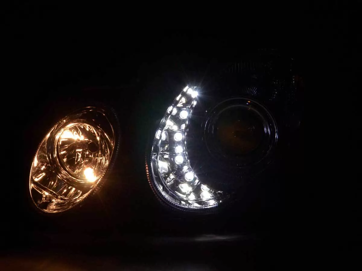 Scheinwerfer Set Daylight LED TFL-Optik Mercedes E-Klasse 211 Bj. 02-06 chrom