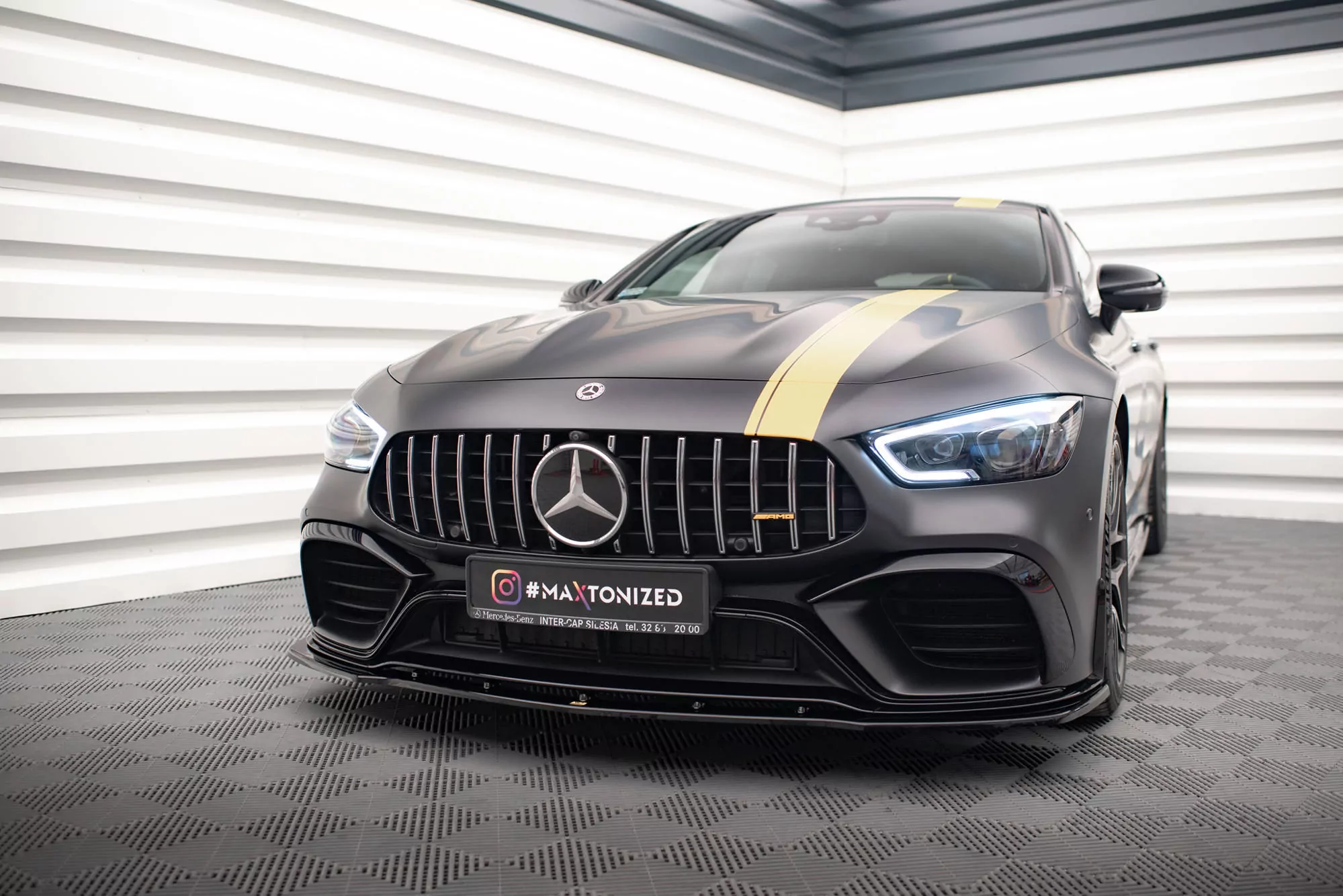 Front Ansatz Passend Für V.2 Mercedes-AMG GT 63S 4 Türer Coupe Schwarz Hochglanz