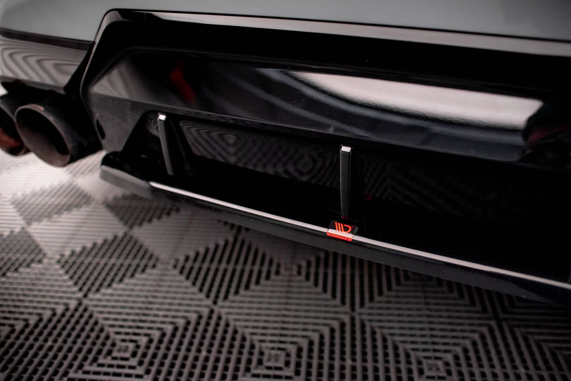 Mittlerer Diffusor Heck Ansatz Für BMW 2 Coupe M240i G42 Schwarz Hochglanz