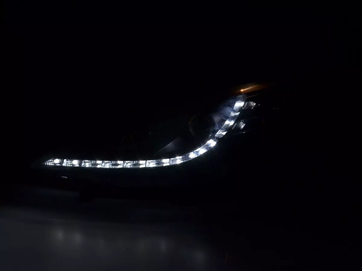 Scheinwerfer Set Daylight LED Tagfahrlicht Peugeot 207 Bj. 06- schwarz für Rechtslenker