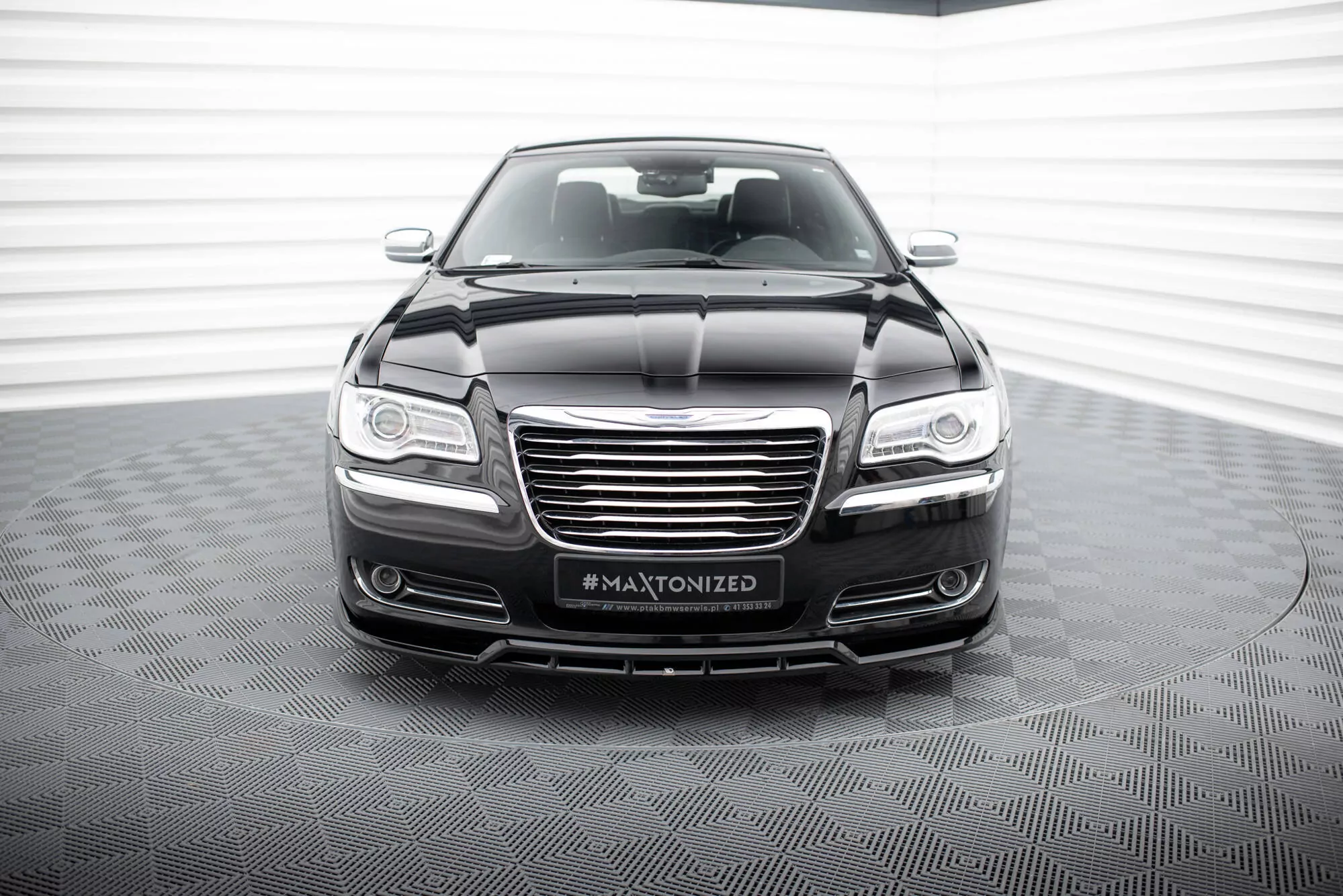 Front Ansatz Für Chrysler 300 Mk2 Schwarz Hochglanz