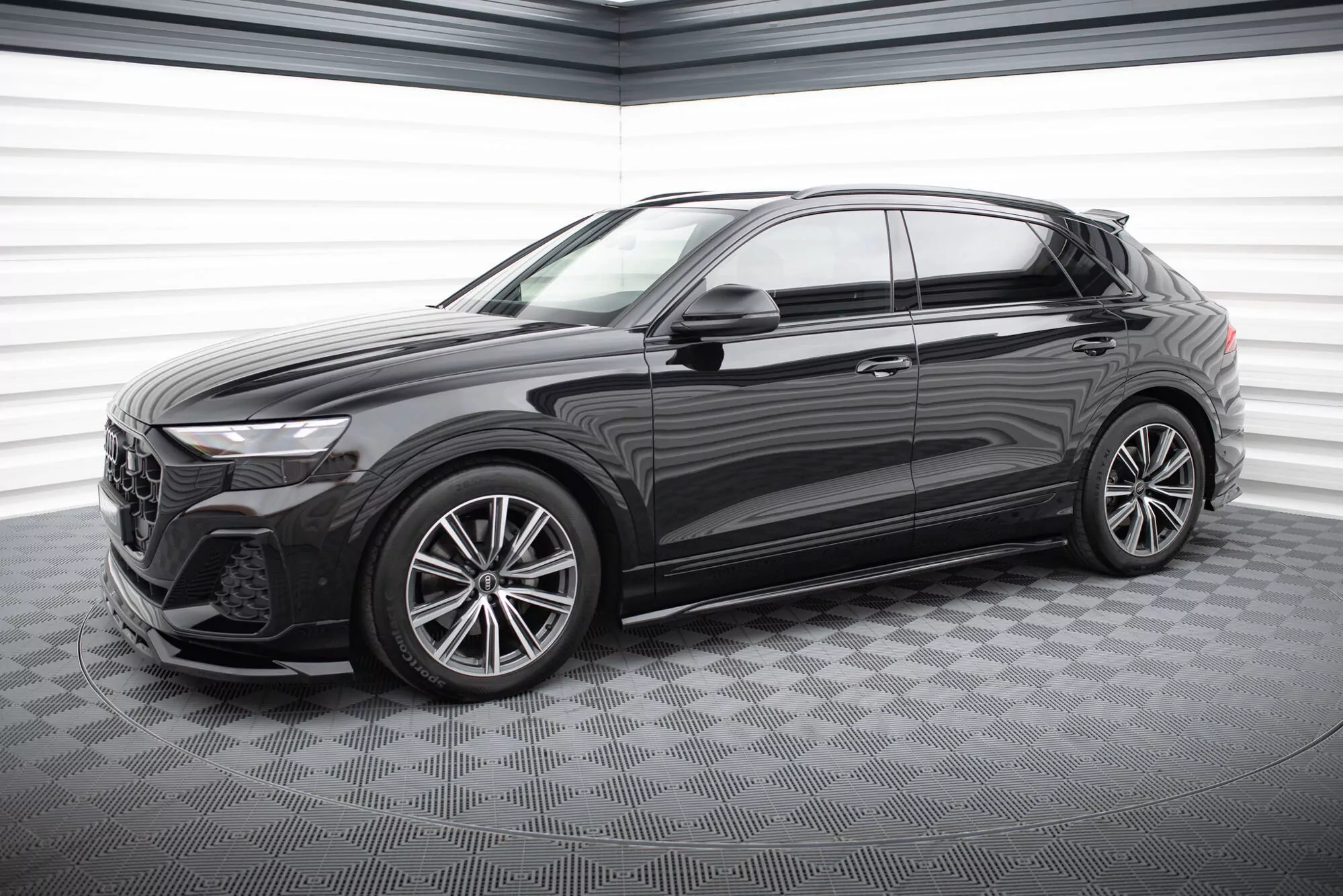 Seitenschweller Ansatz Für V.2 Für Audi Q8 / Q8 S-line / SQ8 Mk1 Schwarz Hochglanz