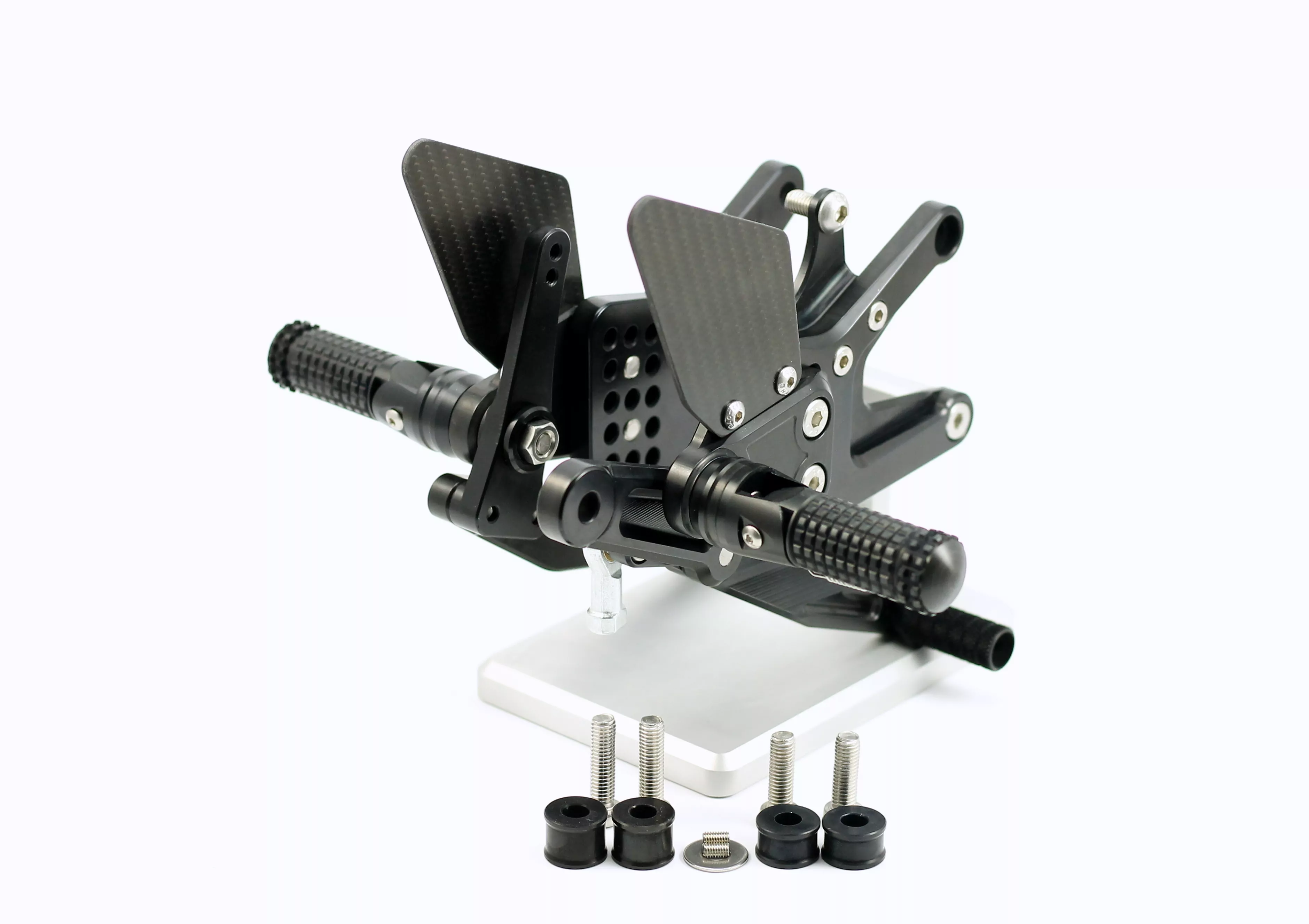 MG Biketec Sportfussrastenanlage / Rastenanlage / Fußrastenanlage mit ABE, gültig in D - A - CH für Triumph Street Triple 765 S / R / RS ab 2023