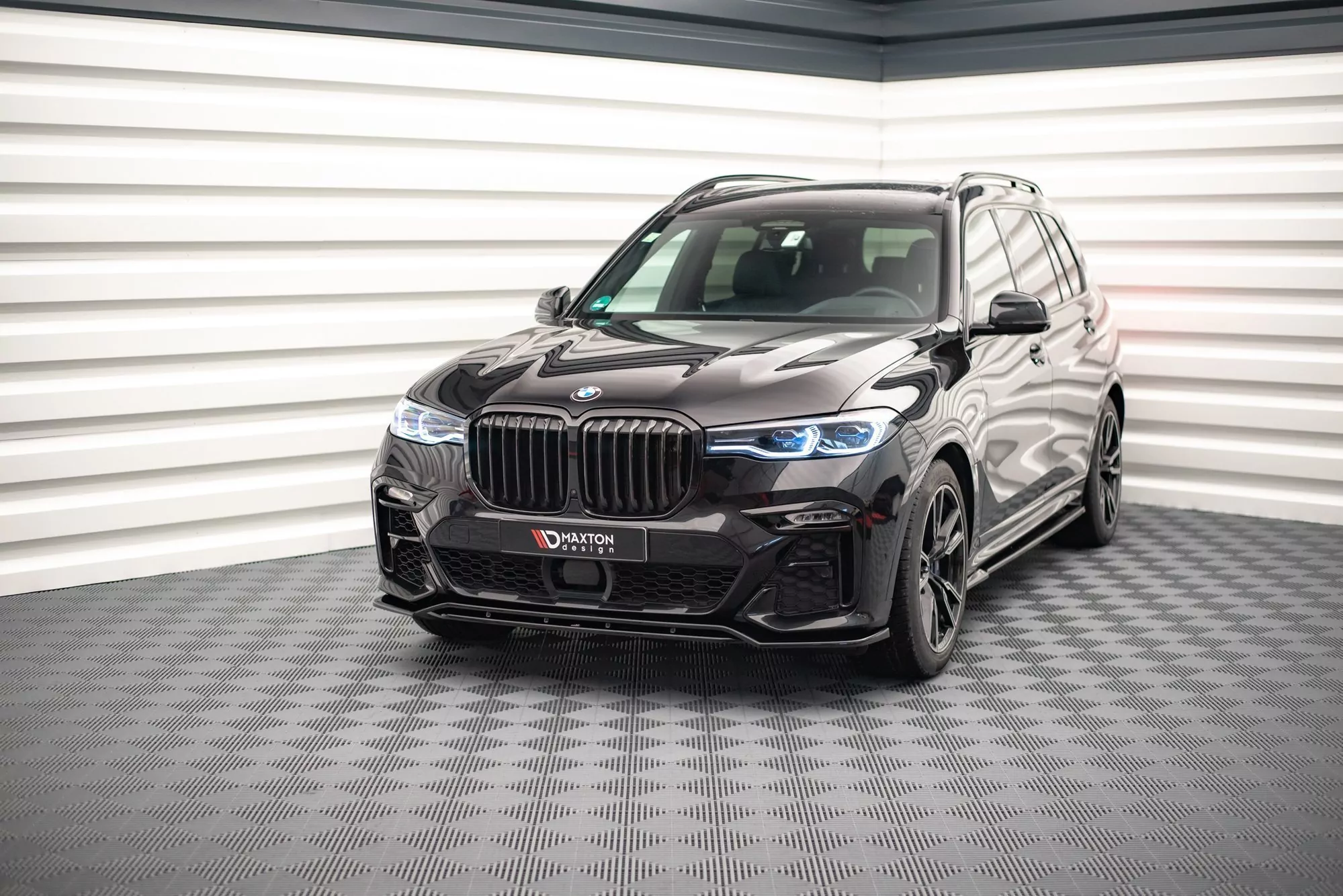 Front Ansatz V.1 Für BMW X7 M-Paket G07 Schwarz Hochglanz