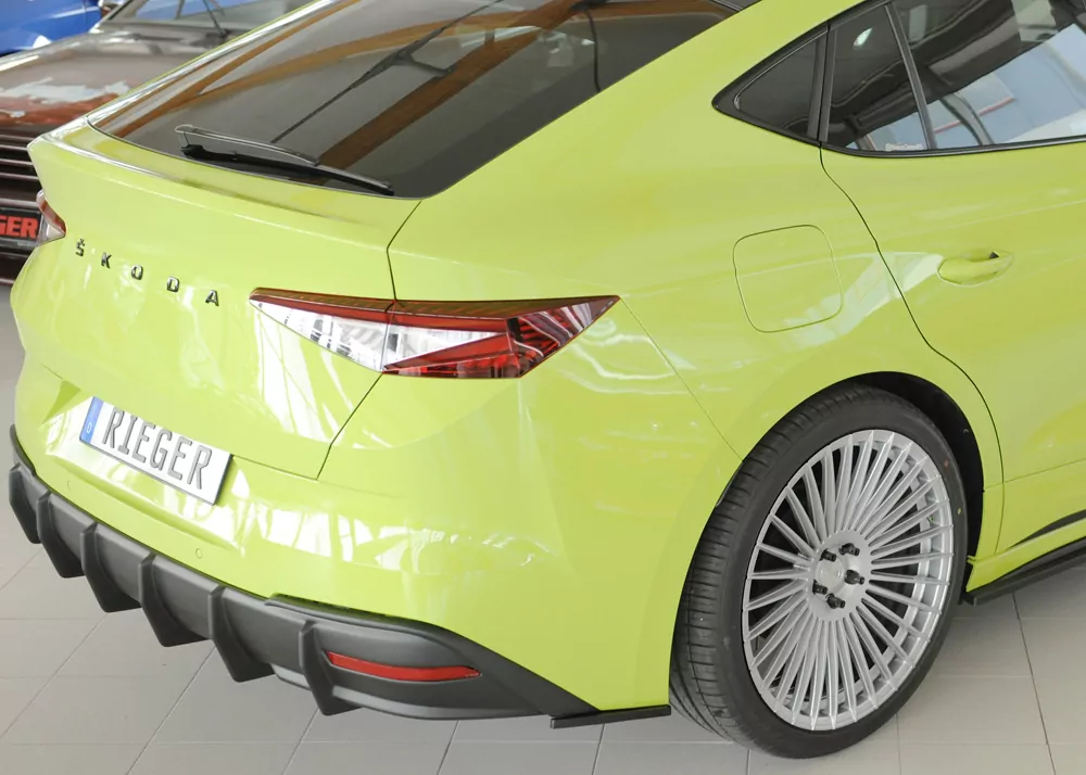 Rieger Heckeinsatz matt schwarz für Skoda Enyaq iV RS (NY) SUV (5AZ) 07.21-