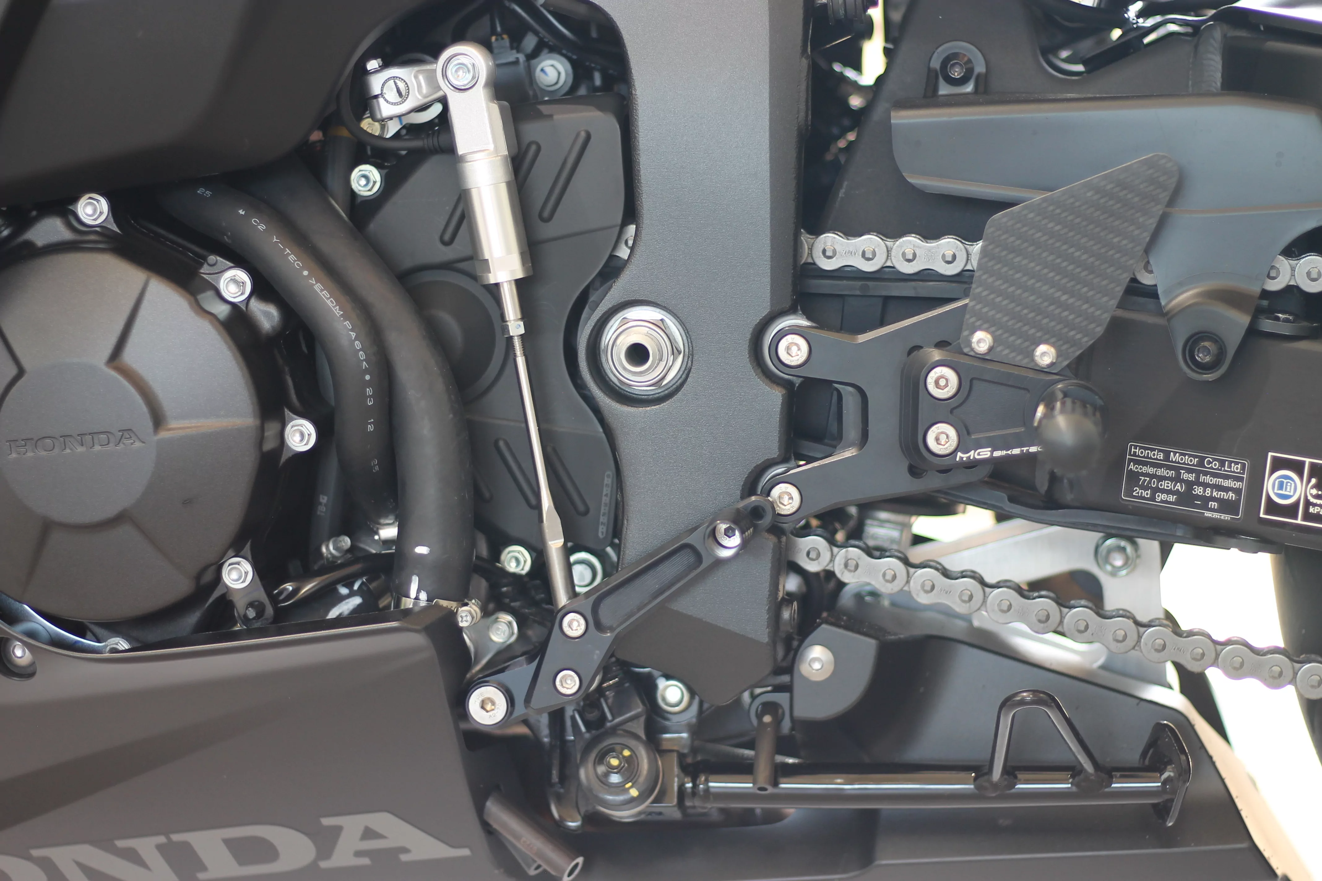 MG Biketec Sportfussrastenanlage / Rastenanlage / Fußrastenanlage mit ABE, gültig in D - A - CH für Honda CBR 600 RR ab 2023