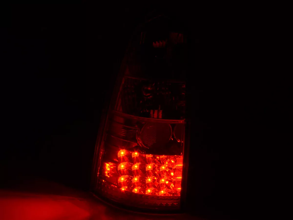 LED Rückleuchten Set Ford Focus Turnier DNW Bj. 98-04 chrom