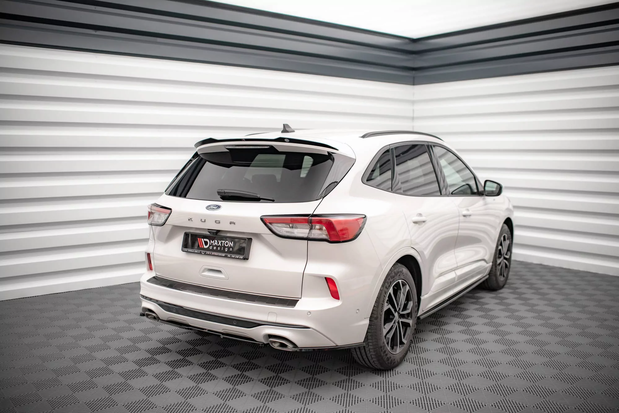 Heck Ansatz Flaps Diffusor Für Ford Kuga ST-Line Mk3 Schwarz Hochglanz