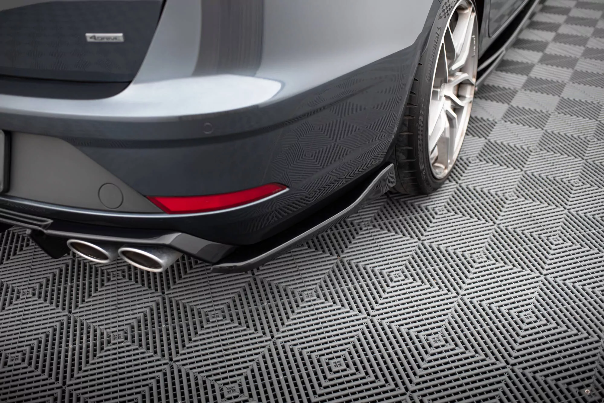 Heck Ansatz Flaps Diffusor Passend Für Diffusor Passend Für V.3 Seat Leon Cupra  ST Mk3 FL Schwarz Hochglanz Schwarz Hochglanz