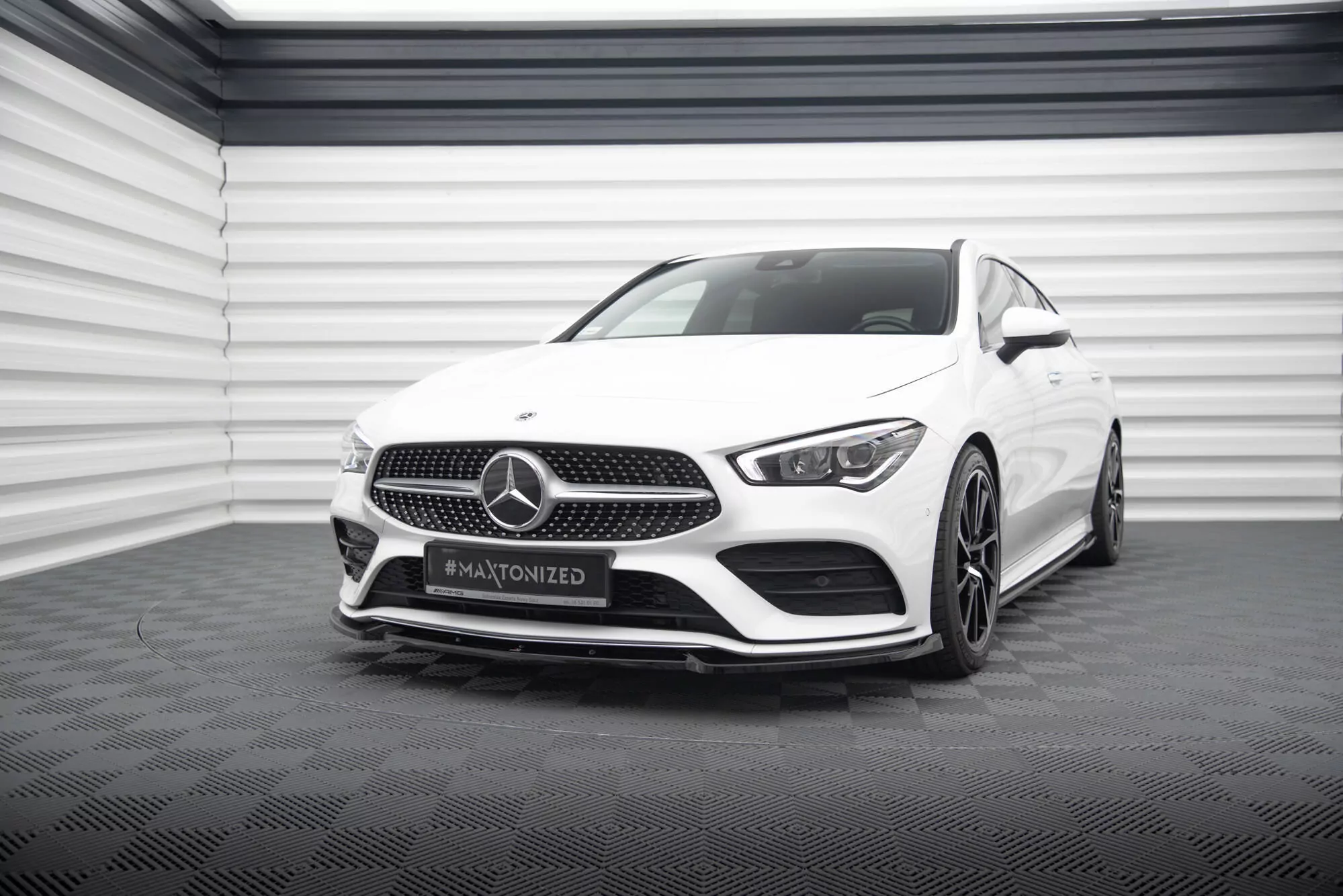Front Ansatz V.2 Für Mercedes-Benz CLA A35 AMG / AMG-Line C118 Schwarz Hochglanz