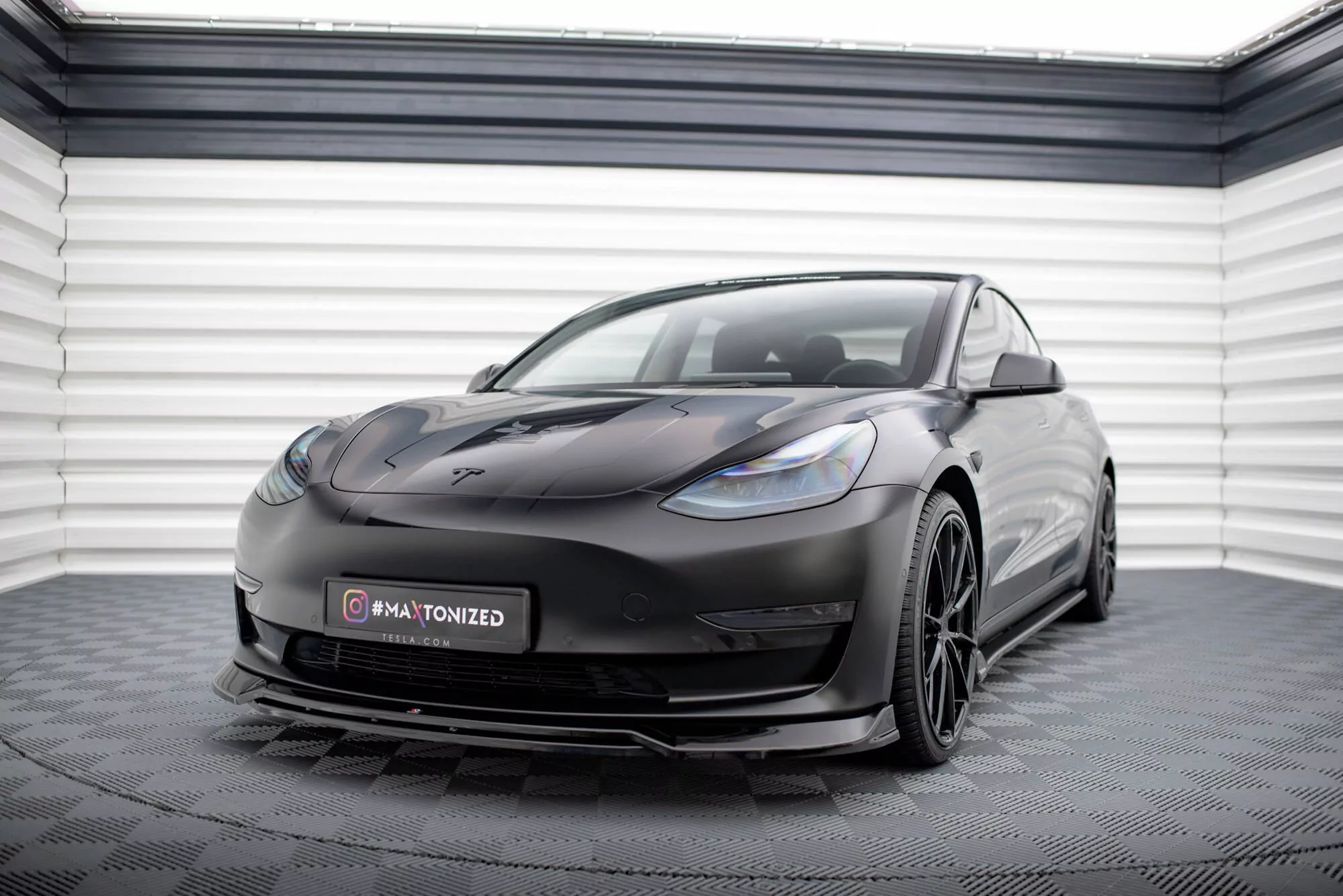 Front Ansatz V.3 Für Tesla Model 3 Schwarz Hochglanz