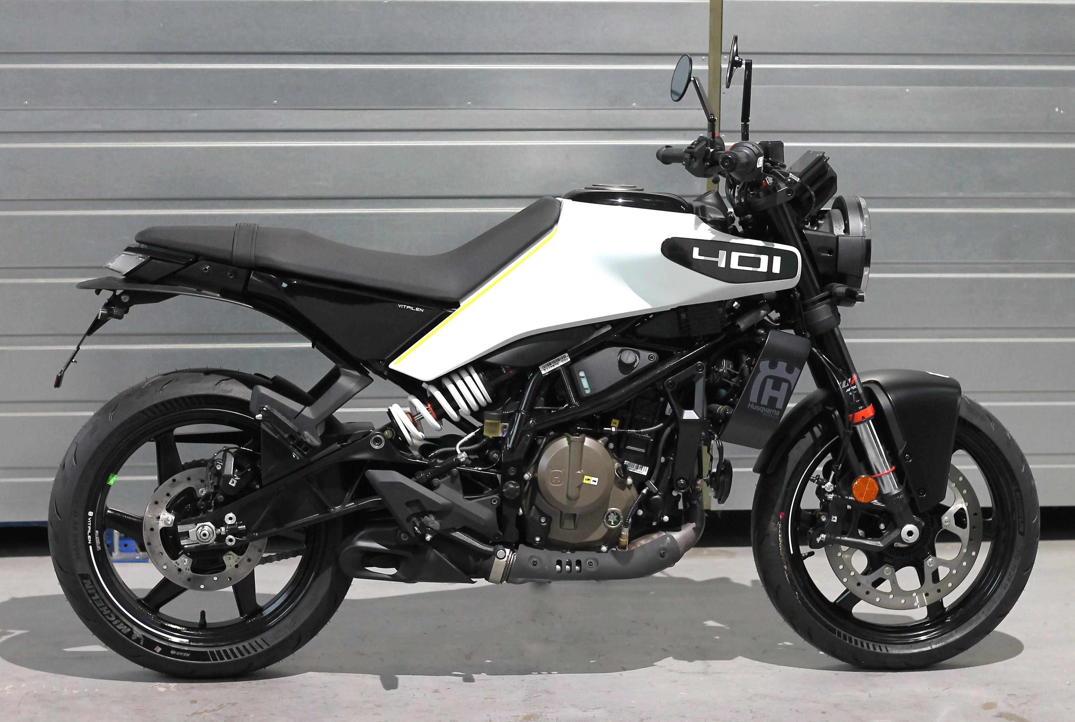 MG Biketec Kennzeichenhalter für Husqvarna 125 Svartpilen ab 2024