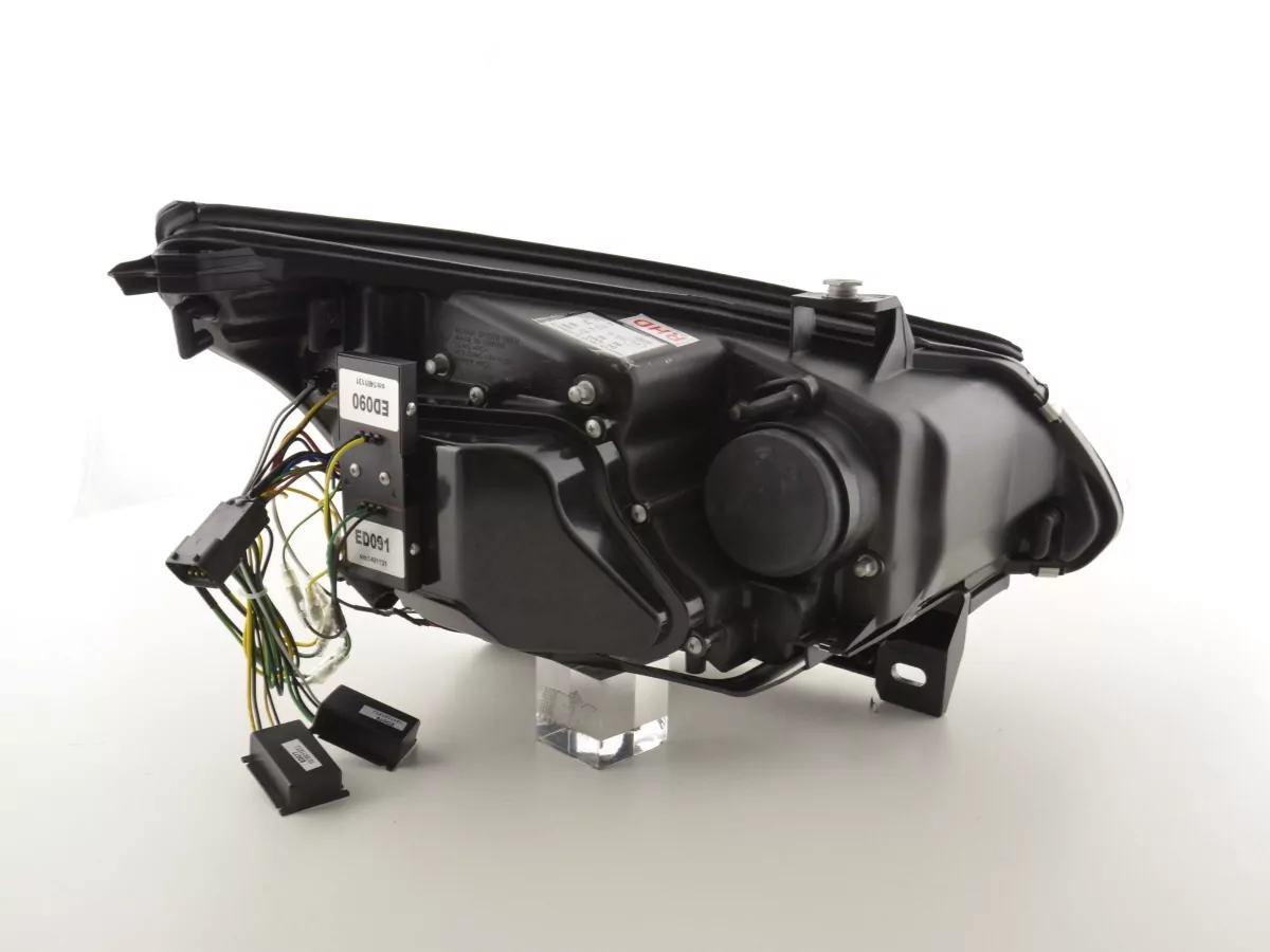 Scheinwerfer Set Xenon Angel Eyes LED BMW 5er E60/E61 Bj. 03-04 chrom für Rechtslenker