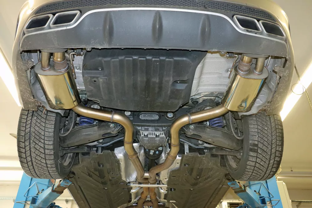 Mercedes C-Klasse 205 AMG C63 S  Endschalldämpfer rechts/links inkl. Abgasklappen - Endrohre sitzen in der originalen Stoßstange - Für Fahrzeuge mit originaler Performance Anlage