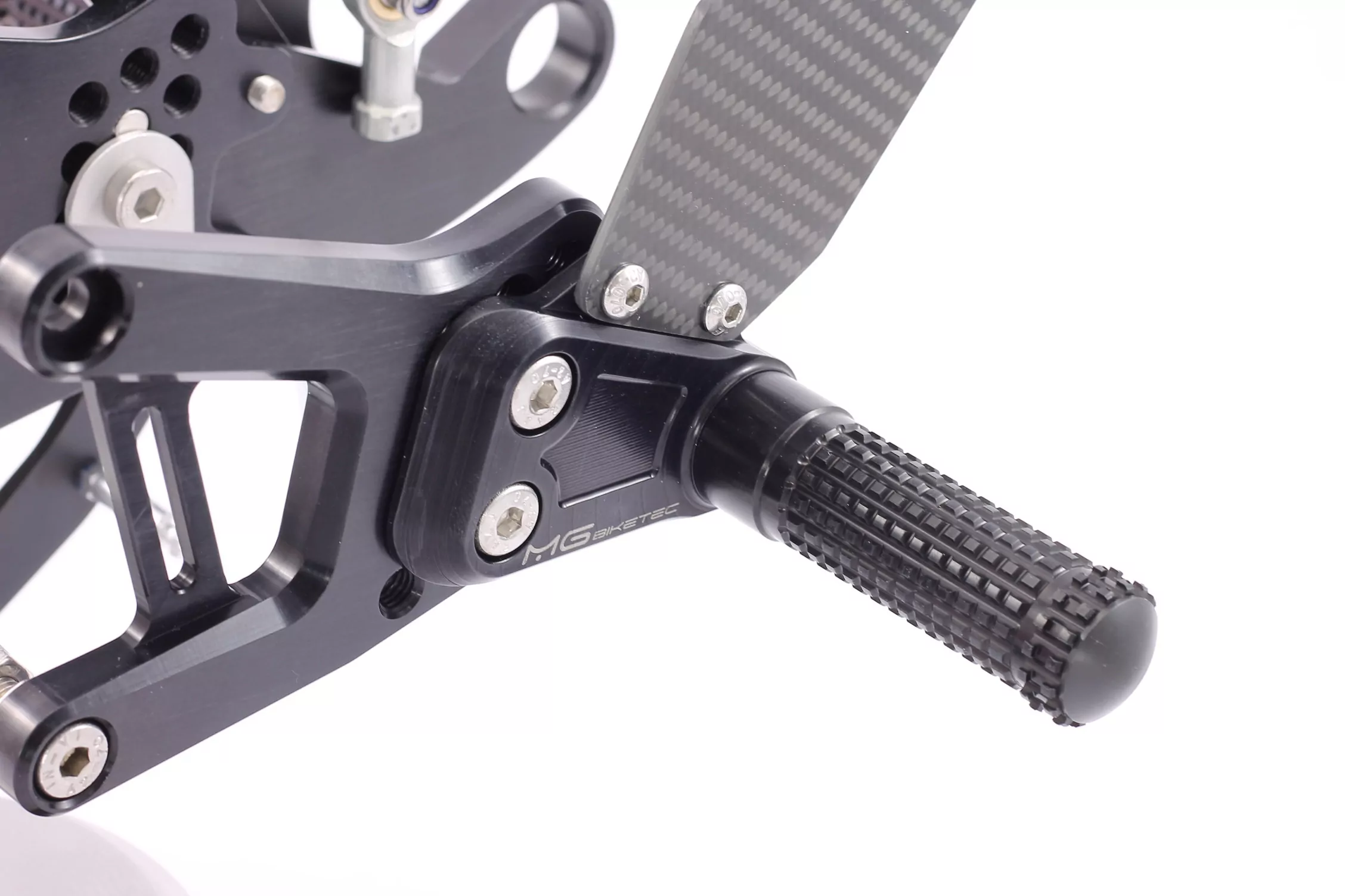 MG Biketec Sportfussrastenanlage / Rastenanlage / Fußrastenanlage mit ABE, gültig in D - A - CH für Yamaha YZF-R6 ab 2017