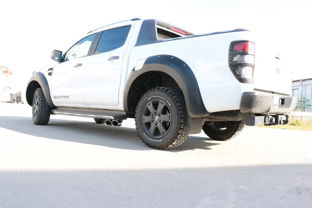 Ford Ranger ab 10/2016 4x4 - Wildtrak  Endschalldämpfer Sidepipe, Ausgang rechts und links am Fahrzeug - 2x115x85 Typ 38 rechts/links