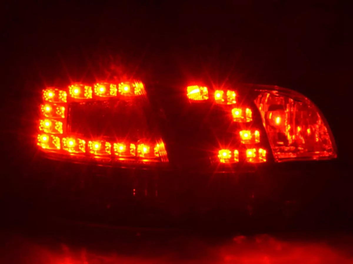 LED Rückleuchten Set Audi A4 Avant Typ 8E Bj. 04-08 schwarz