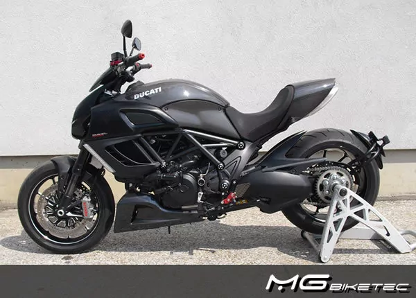 MG Biketec Sportfussrastenanlage / Rastenanlage / Fußrastenanlage mit ABE, gültig in D - A - CH für Ducati Diavel 1200 ab 2011