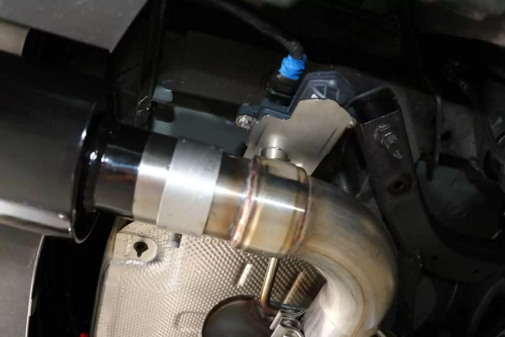 Mercedes CLA - C117/ X117 - originale Endrohre Endschalldämpfer quer Ausgang rechts/links - Für Modelle mit originalen Standard Endrohren - diese können einfach verschraubt werden