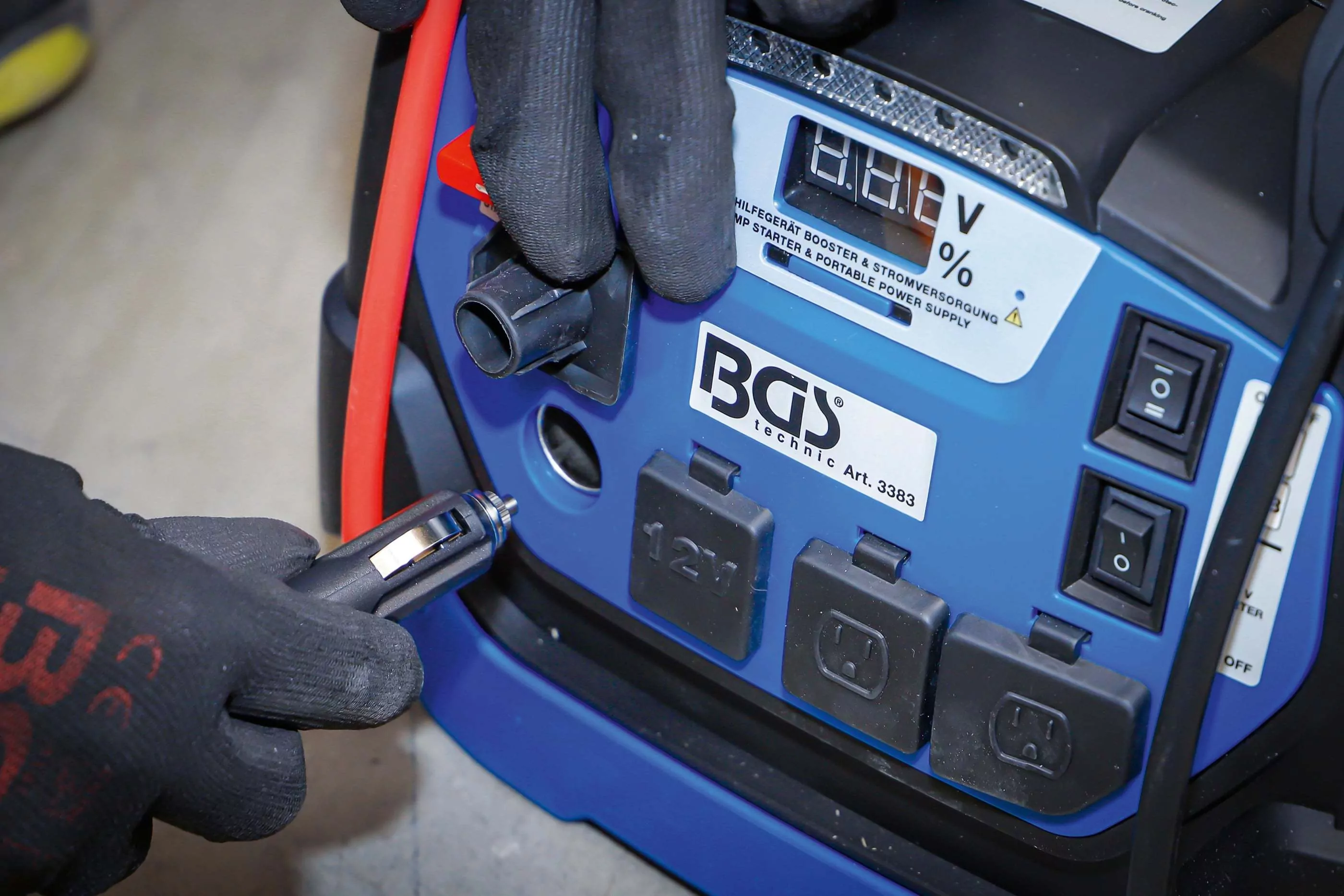 Multifunktions-Starthilfegerät & Mobile Stromversorgung | 5-in-1 | 18 Ah