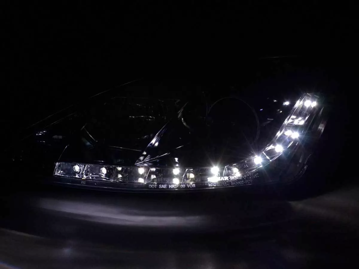 Scheinwerfer Set Daylight LED TFL-Optik Ford Focus 3/4/5-trg. Bj. 98-01 chrom