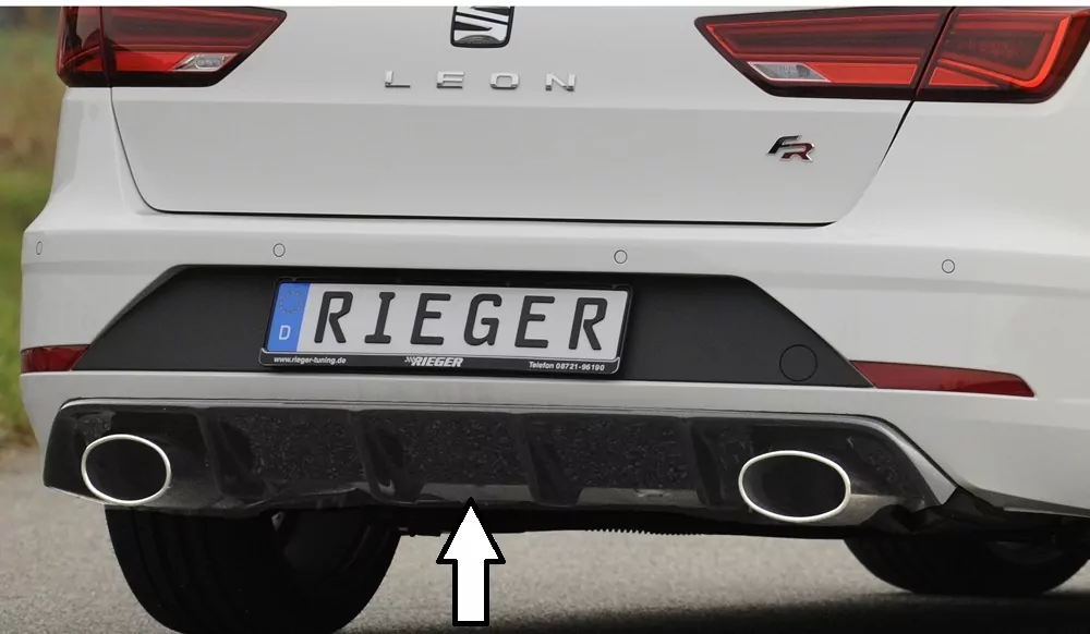 Rieger Heckeinsatz (wie 88147+AHK) für Seat Leon FR (5F) | 5-tür. (ST/Kombi) 01.17- (ab Facelift) für Fzg. mit orig. Anhängekupplung