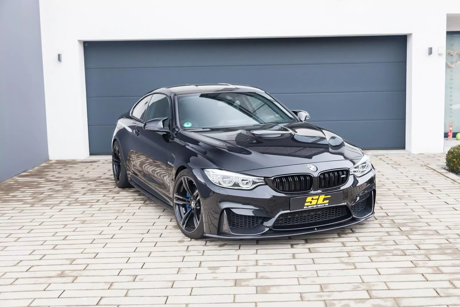 ST Gewindefahrwerk ST XTA  (härteverstellbar mit Stützlager) BMW 4er Coupe (F32, F82) 3C, M3, M3 GTS 07/2013-