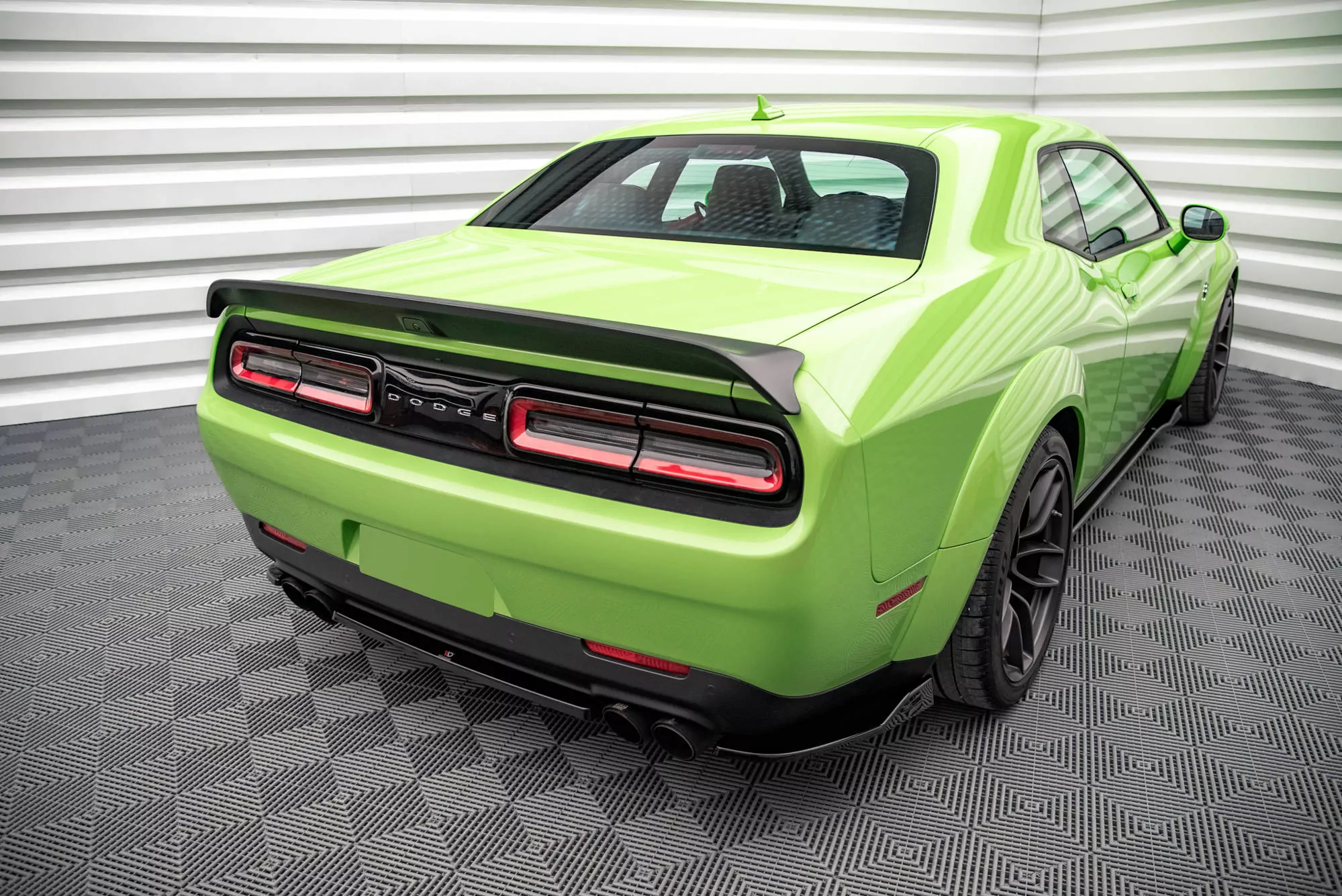 Mittlerer Diffusor Heck Ansatz Für Dodge Challenger SRT Hellcat Widebody Mk3 Schwarz Hochglanz