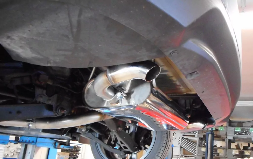 Subaru Impreza GT7 AWD  Endschalldämpfer quer Ausgang rechts/links - Dieseloptik Ø45mm