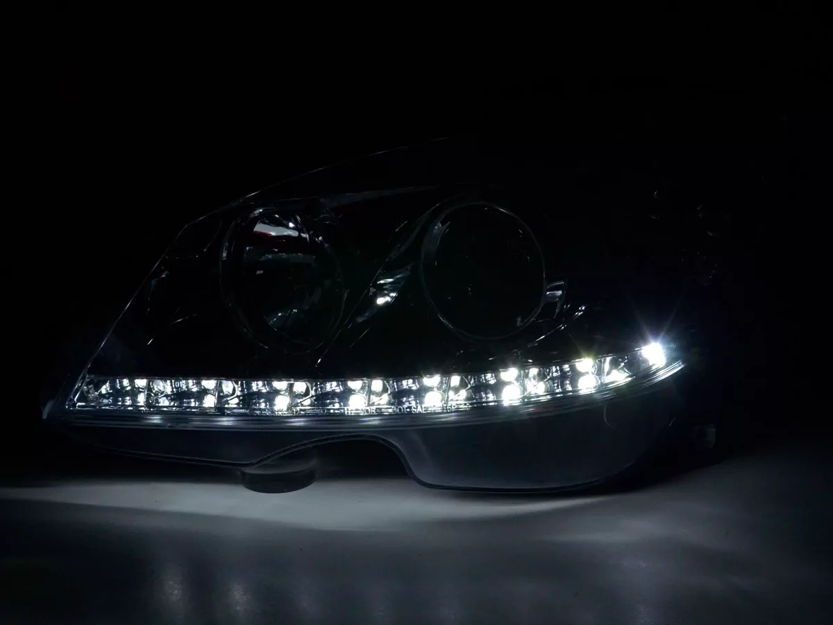Scheinwerfer Set Daylight LED TFL-Optik Mercedes C-Klasse Typ W204 Bj. 07-10 chrom