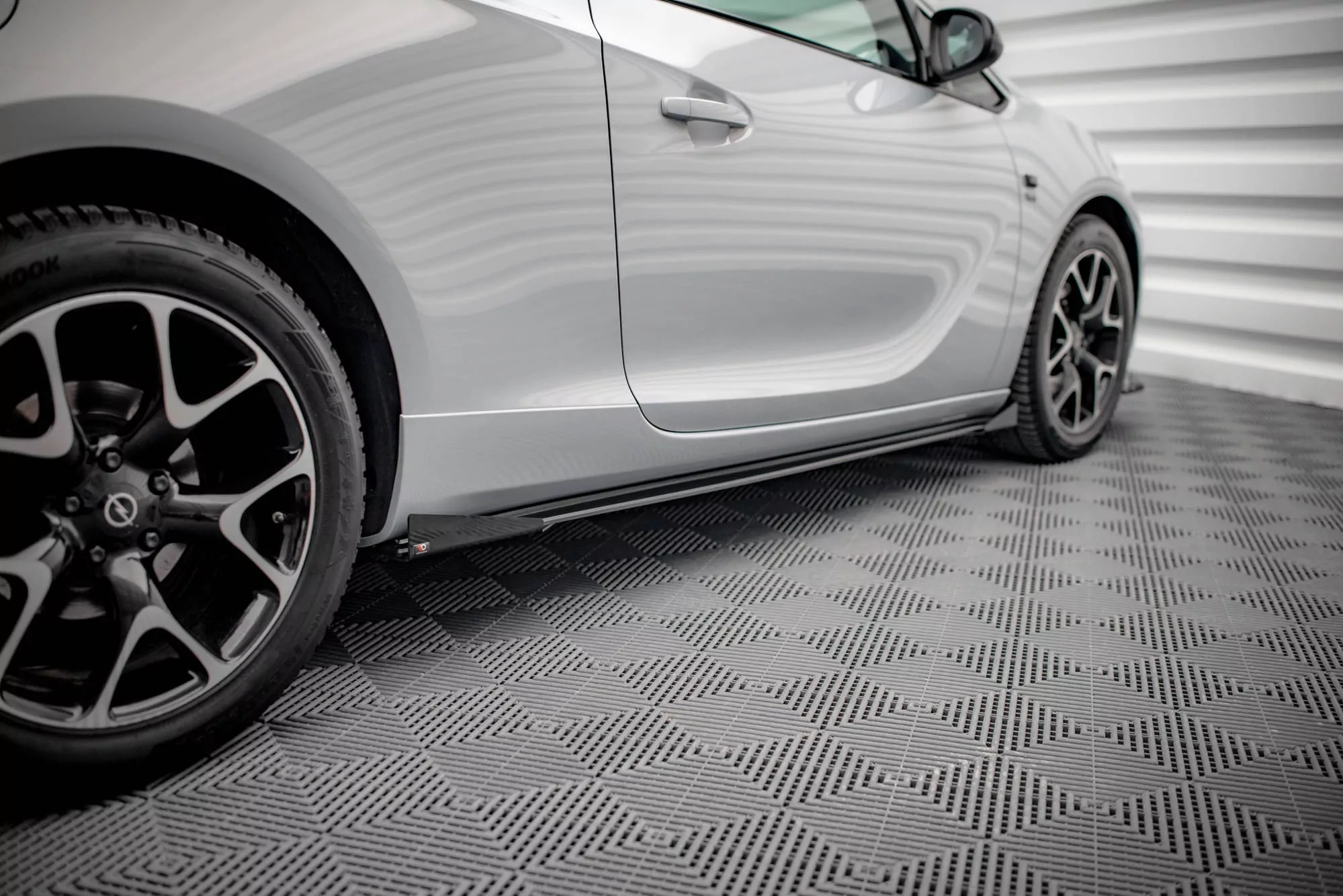 Street Pro Seitenschweller Ansatz Für + Flaps Opel Astra GTC OPC-Line J Schwarz Hochglanz