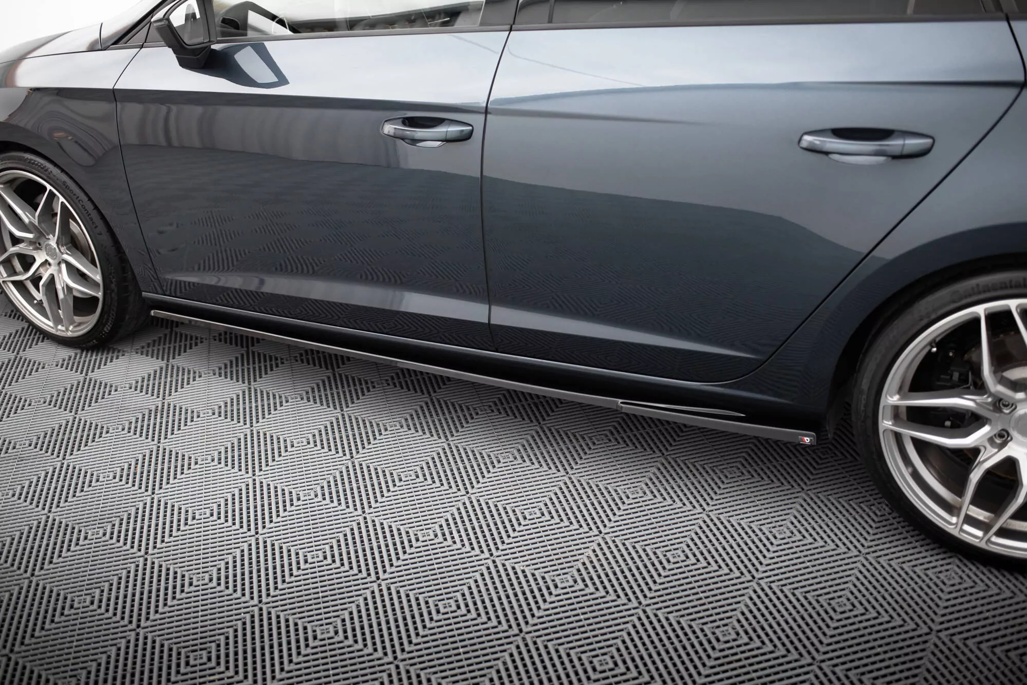 Seitenschweller Ansatz Passend Für Passend Für V.5 Seat Leon Cupra / FR Mk3 FL Schwarz Hochglanz Schwarz Hochglanz