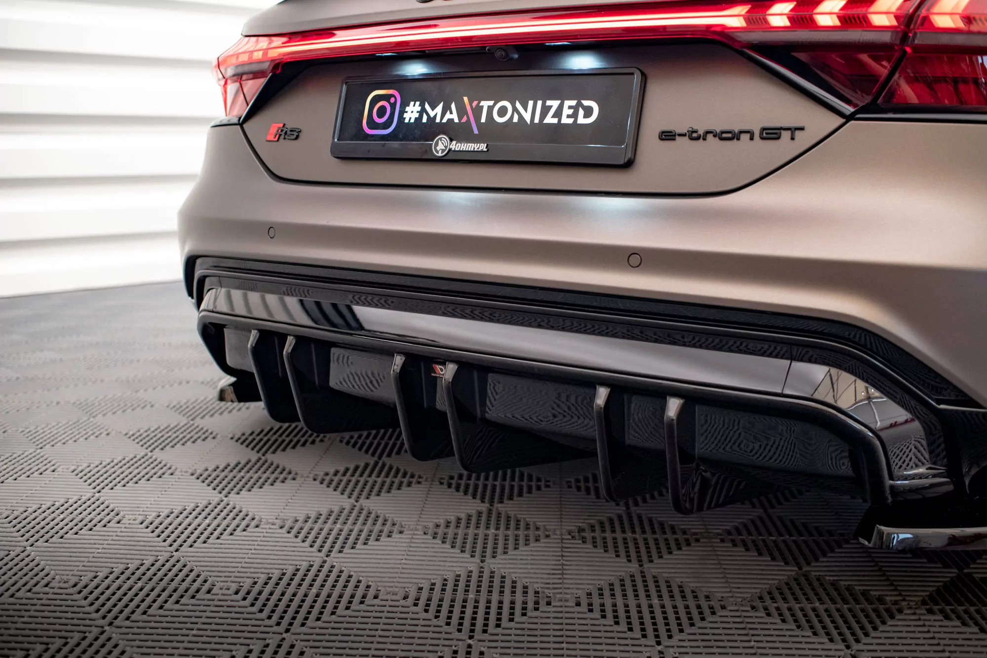 Diffusor Heck Ansatz Für Audi E-Tron GT / RS GT Mk1 Schwarz Hochglanz