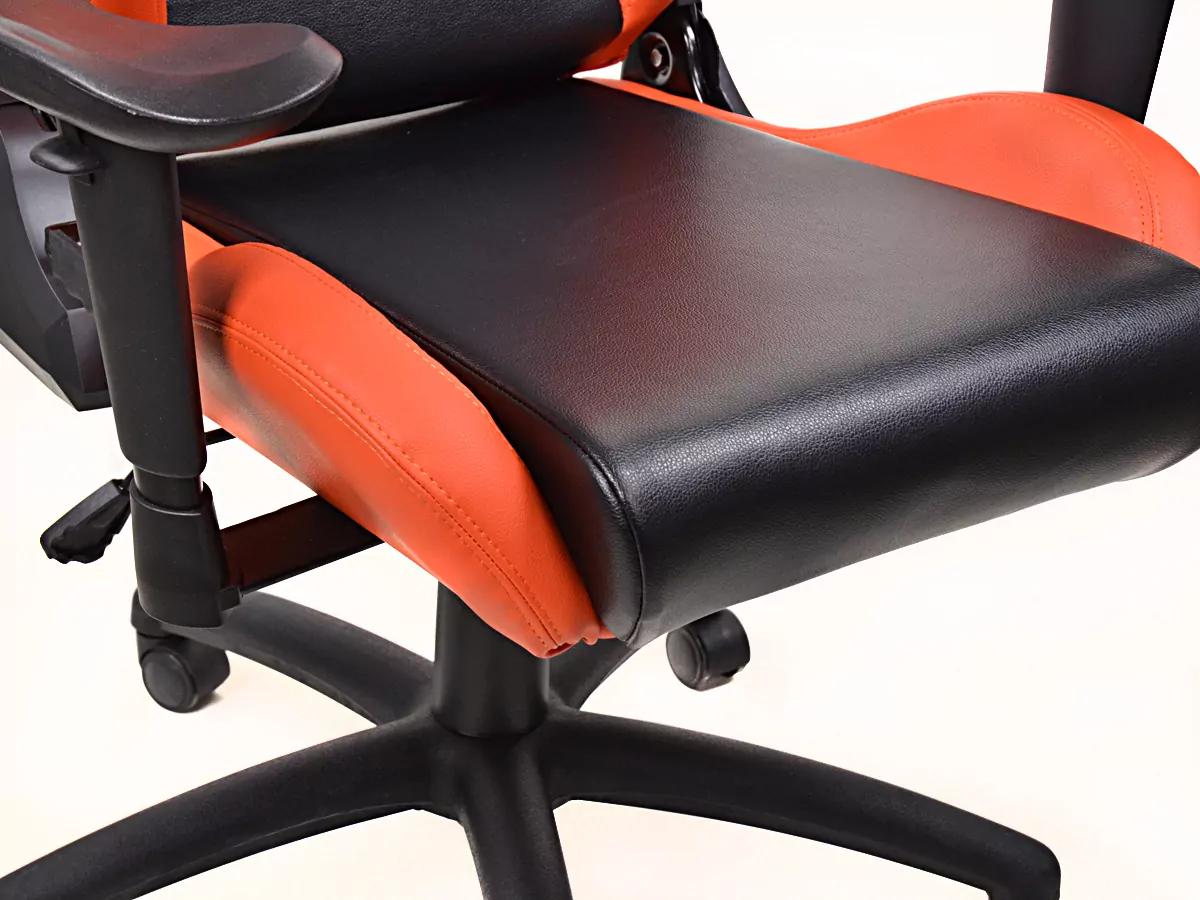 FK Gamingstuhl eGame Seats eSports Spielsitz Liverpool schwarz/orange