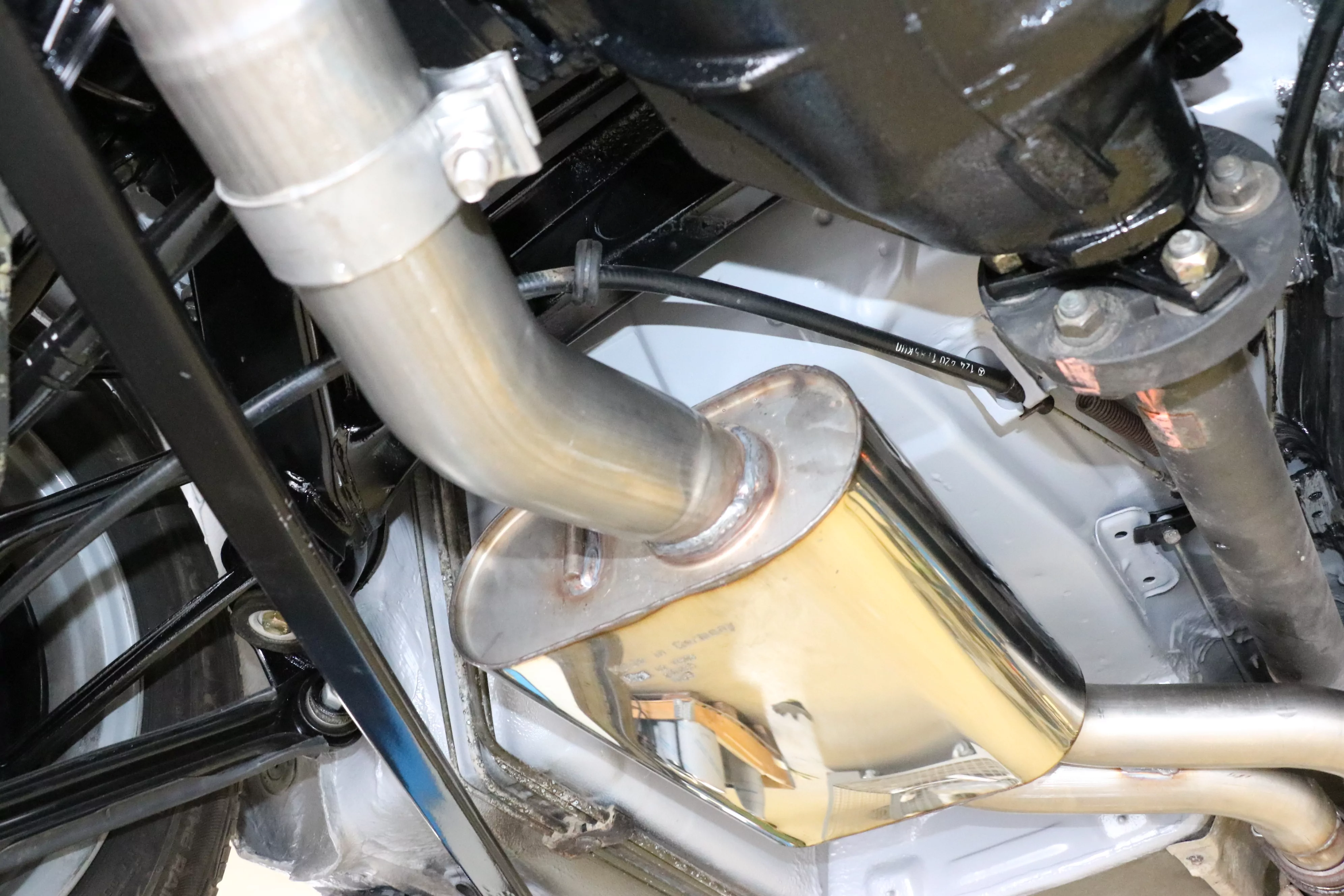 Mercedes E-Klasse W124 Cabrio  Vorschalldämpfer Ø70mm