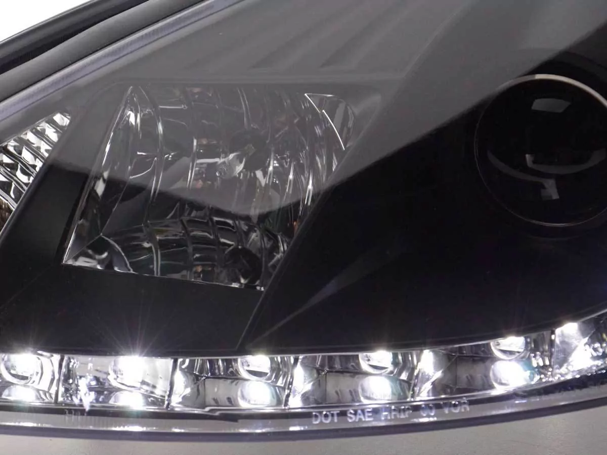 Scheinwerfer Set Daylight LED TFL-Optik Ford Focus 3/4/5-trg. Bj. 98-01 schwarz