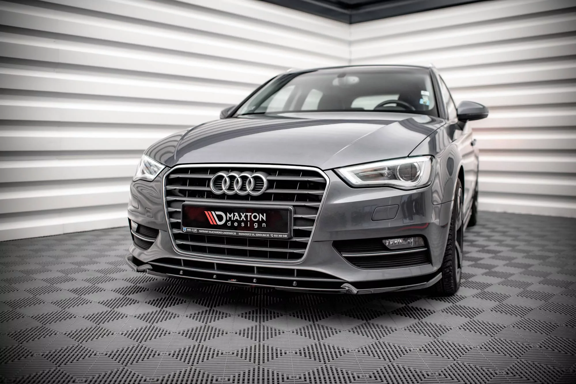Front Ansatz Für Audi A3 Sportback 8V Schwarz Hochglanz