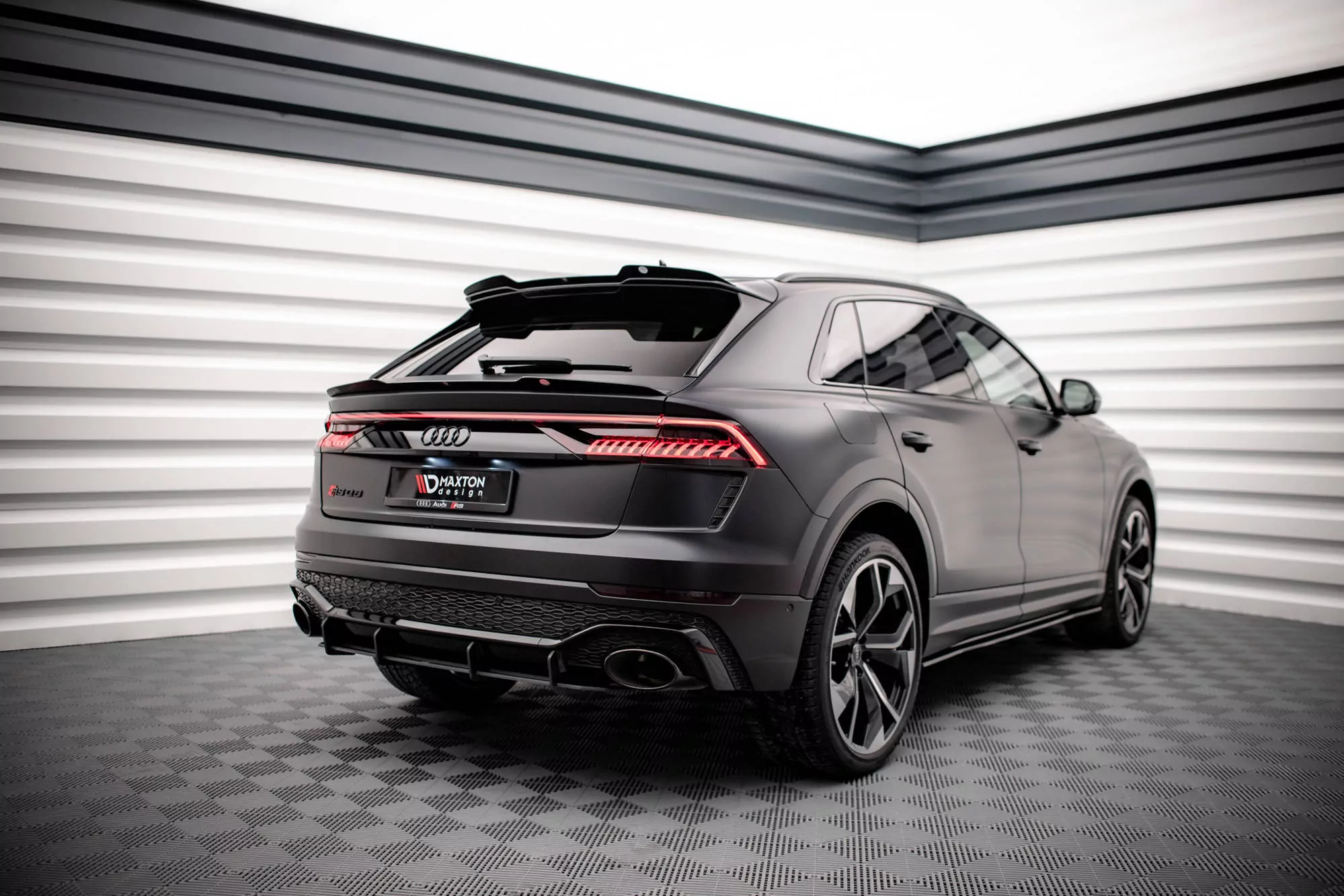HĂ¶her Spoiler CAP Für Audi RSQ8 Mk1 Schwarz Hochglanz