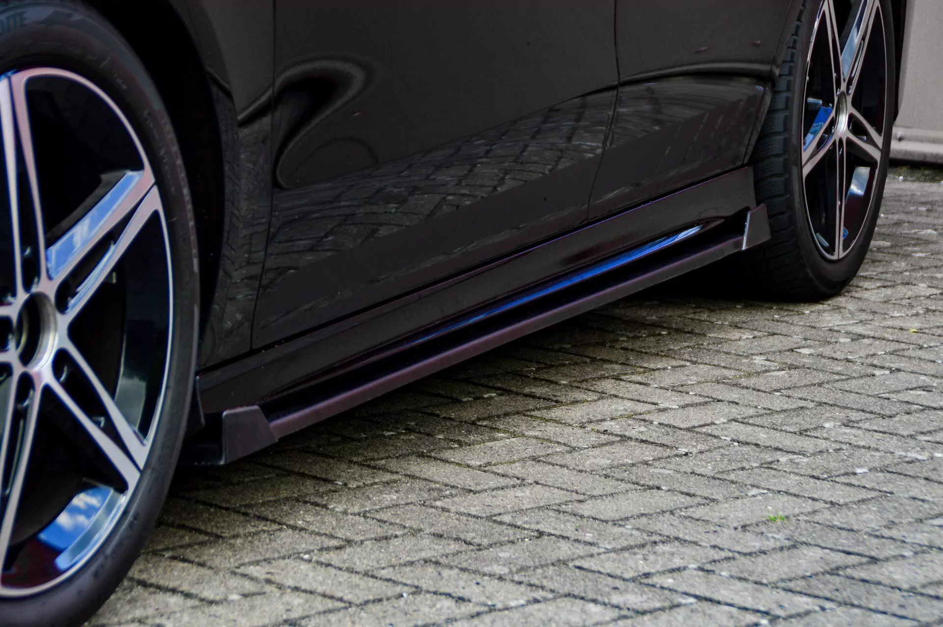 CUP Seitenschweller mit Wing vorne und hinten für Mercedes CLA X118 C118 AMG-Line ab Bj.:2019-